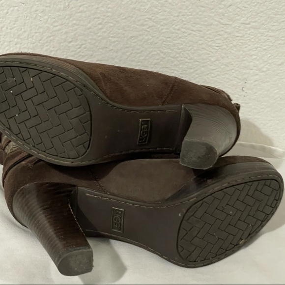 UGG leather suede buckle heels booties boots 7W - Picture 7 of 9